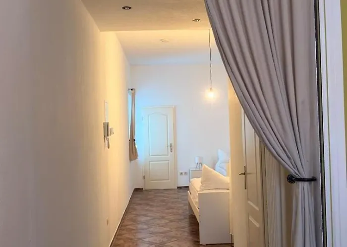 In Bahnhofs- Und Innenstadtnaehe דירה